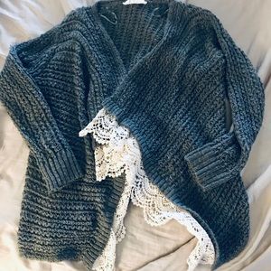 Girls sz 8-10 grey thick cardigan with lace trim